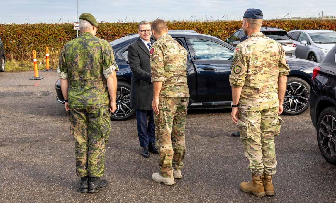 Finsk statsminister ankommer til Skalstrup