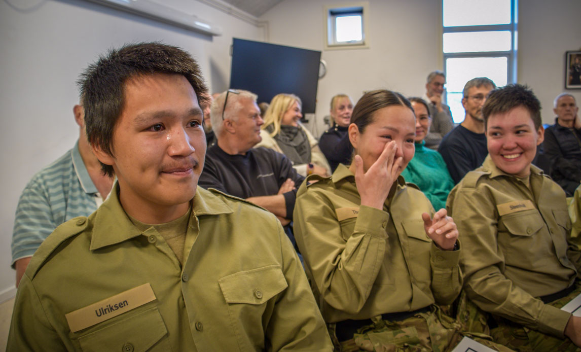 Elever fra Arktisk Basisuddannelse ved afslutning af uddannelse