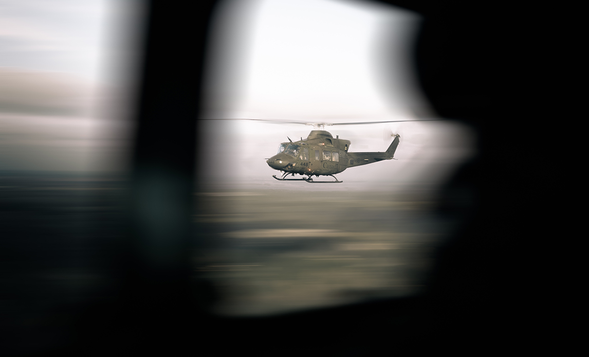 Den årlige øvelse Namejs finder lige nu sted i Letland, hvor udstationerede NATO-soldater og lettiske styrker forsvarer sig mod et fjendtligt angreb. Forleden besøgte den danske general Jette Albinus nogle af de lettiske enheder, som hun vil få kommandoen over i tilfælde af at Letland angribes.