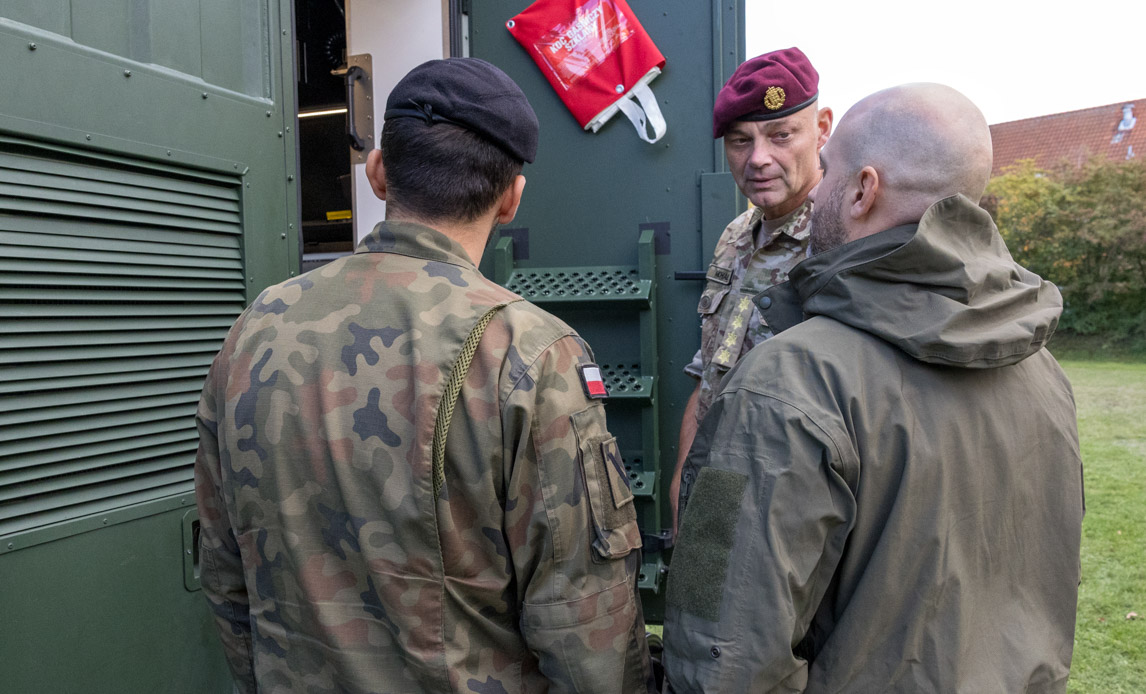 Forsvarschefen og enheder fra den polske enhed