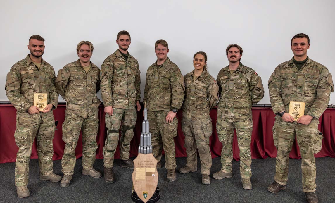 danske soldater øverst på sejrsskamlen