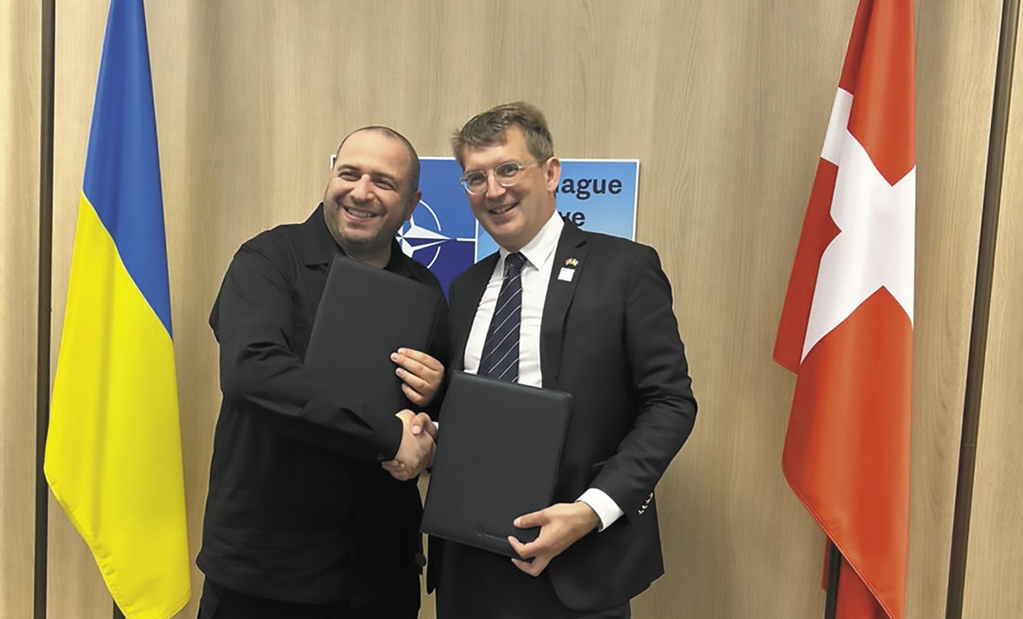 Forsvarsminister Troels Lund Poulsen og den ukrainske forsvarsminister Rustem Umerov.