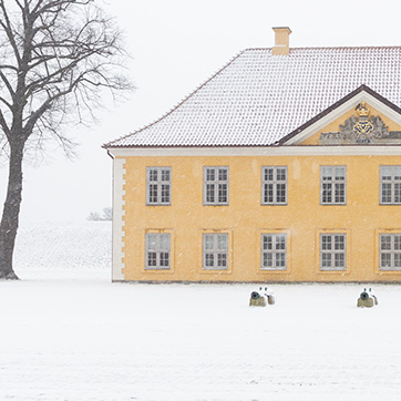 Kommandantgården dækket sne