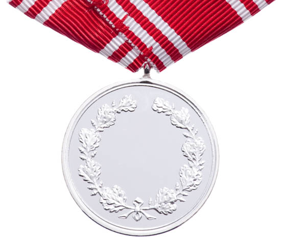 Når Forsvarets medarbejdere har gennemført en udsendelse anerkender vi dem med Forsvarets Medalje for International Tjeneste.