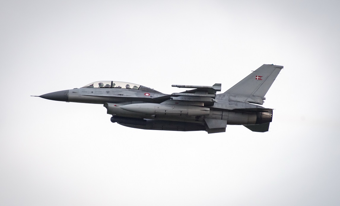 For nylig blev et F-16 fly sendt på vingerne over Gniben for at afprøve et nyudviklet ”jammer”- system kaldet Compact Jamming System (CJS)